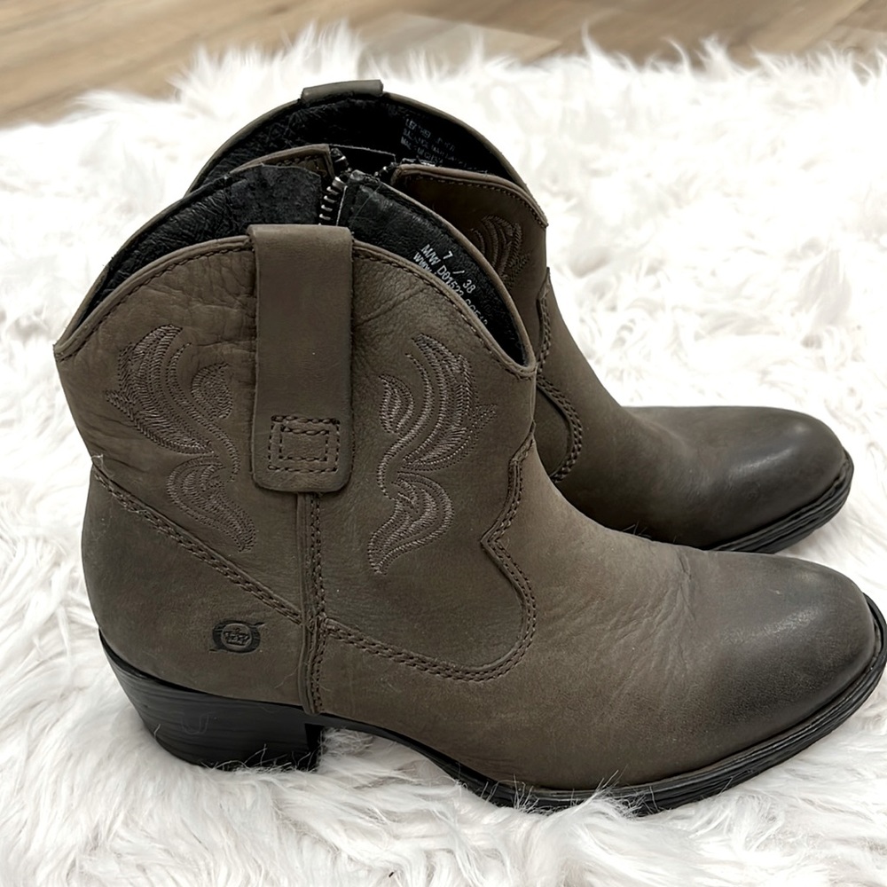 Born Leather Western Booties